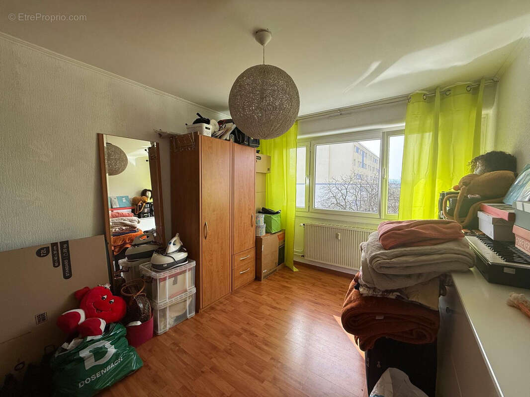 À vendre   F3 au dernier étage avec deux balcons   Saint-Louis, secteur central - photo 8