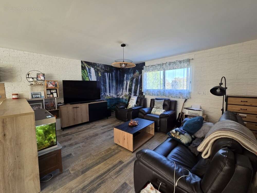 Appartement à SAINT-PIERRE-DE-FURSAC