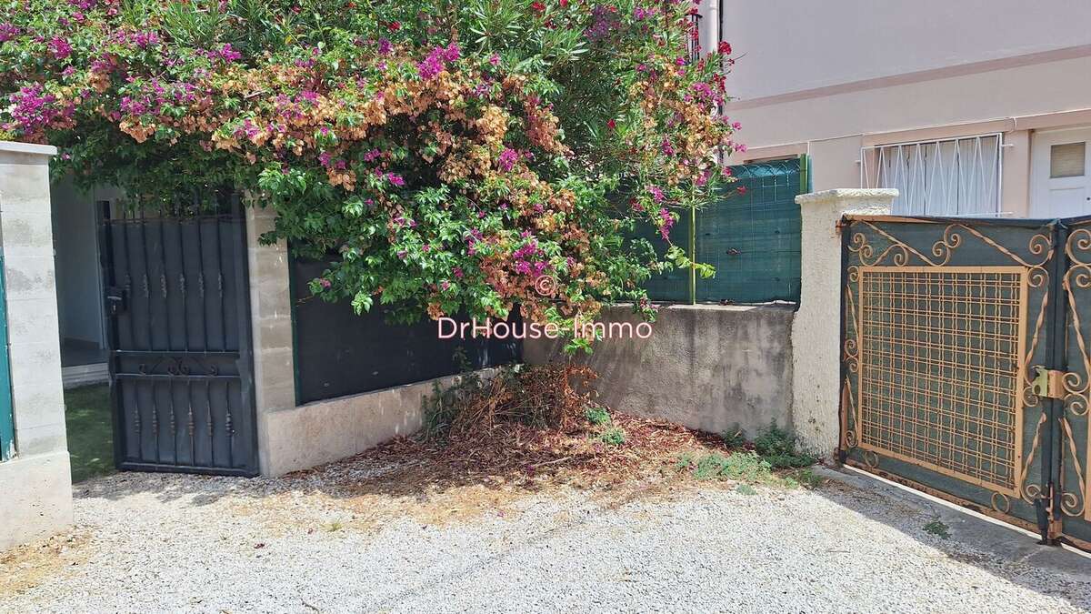 Appartement à SIX-FOURS-LES-PLAGES