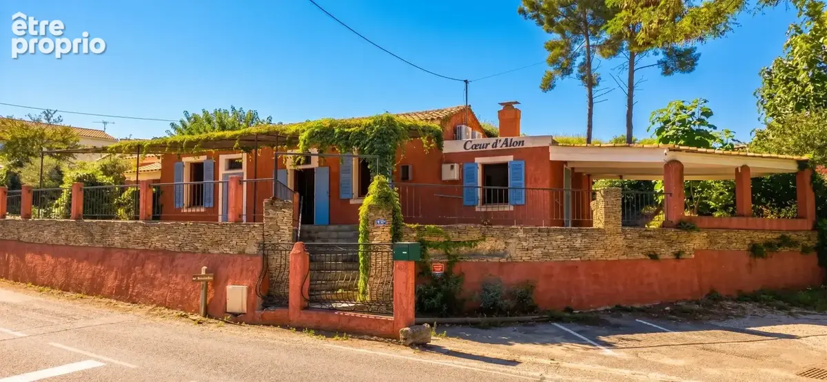 Maison à SAINT-CYR-SUR-MER