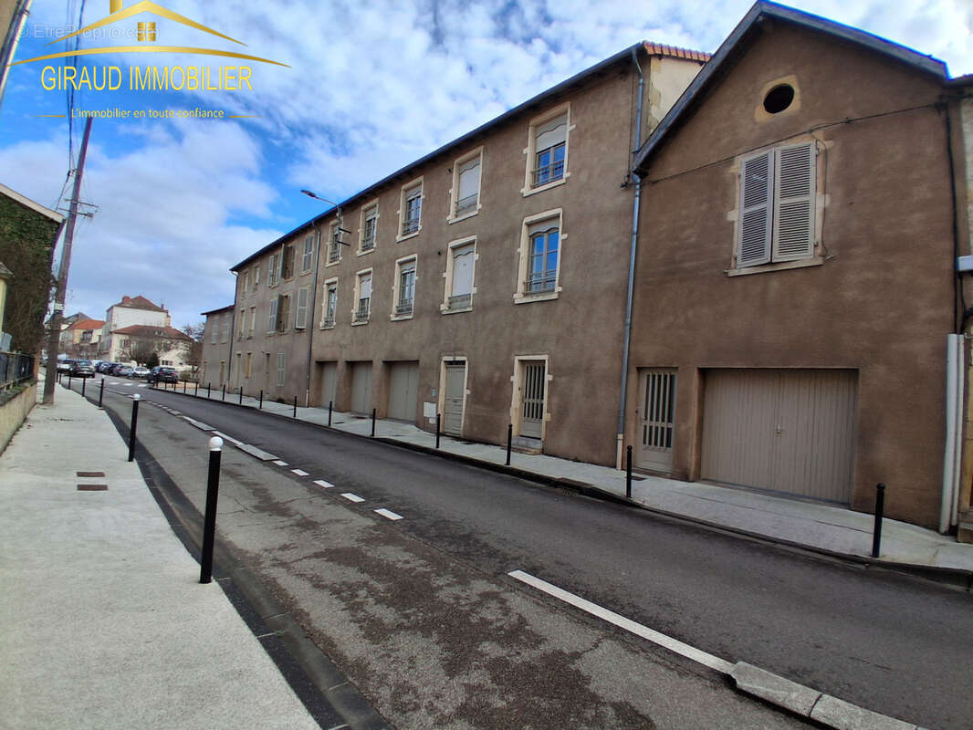 Appartement à CHARLIEU