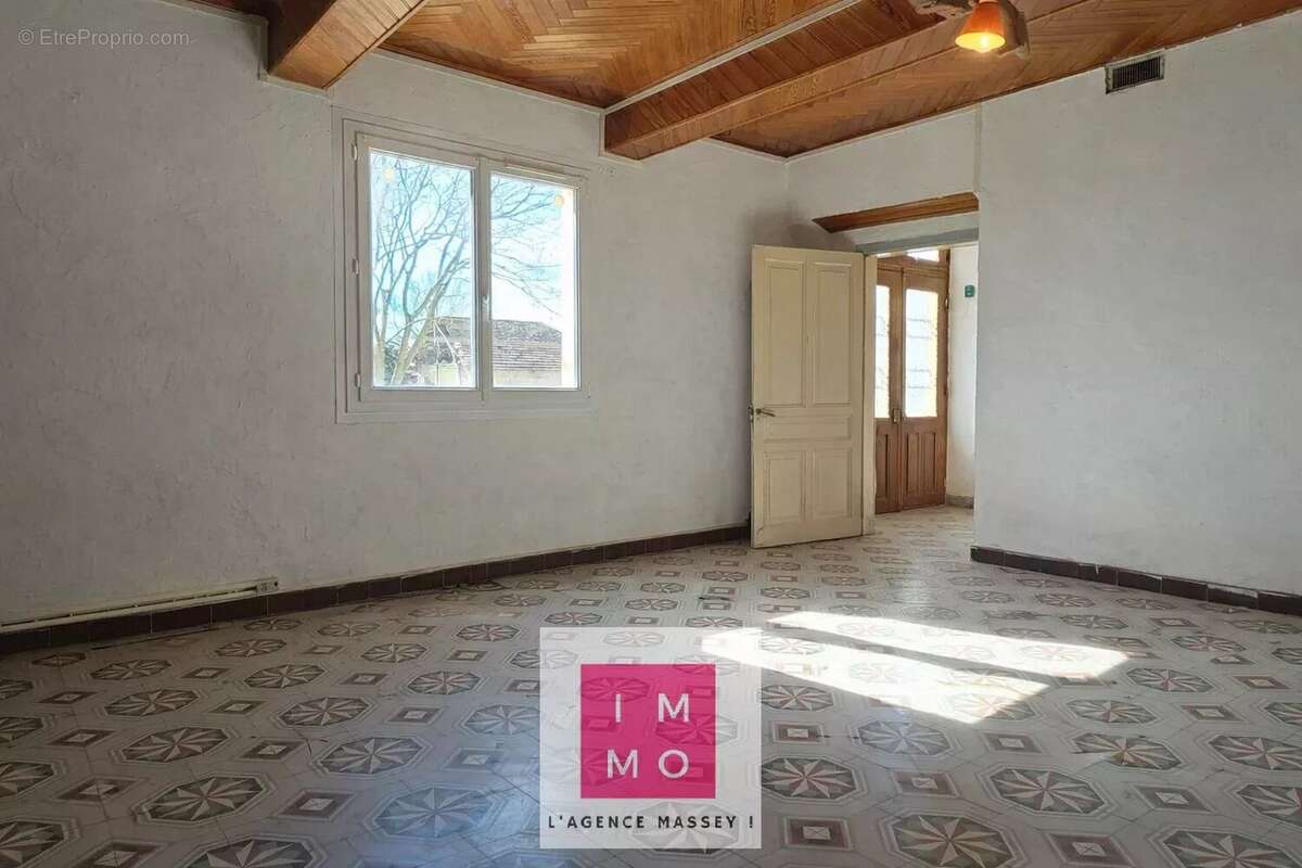 Maison à TRIE-SUR-BAISE