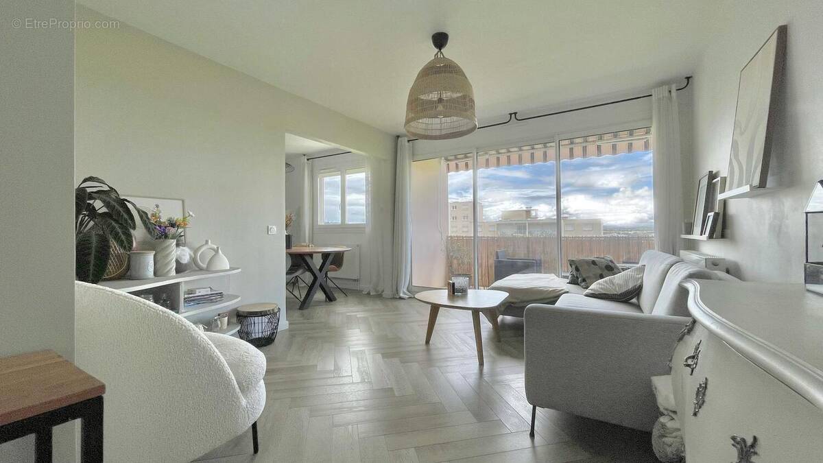 Photo 1 - Appartement à SAINT-MAURICE-DE-BEYNOST