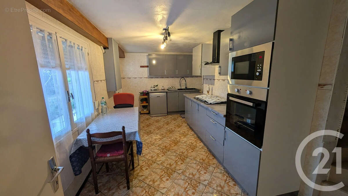 Maison à PORT-SAINTE-MARIE