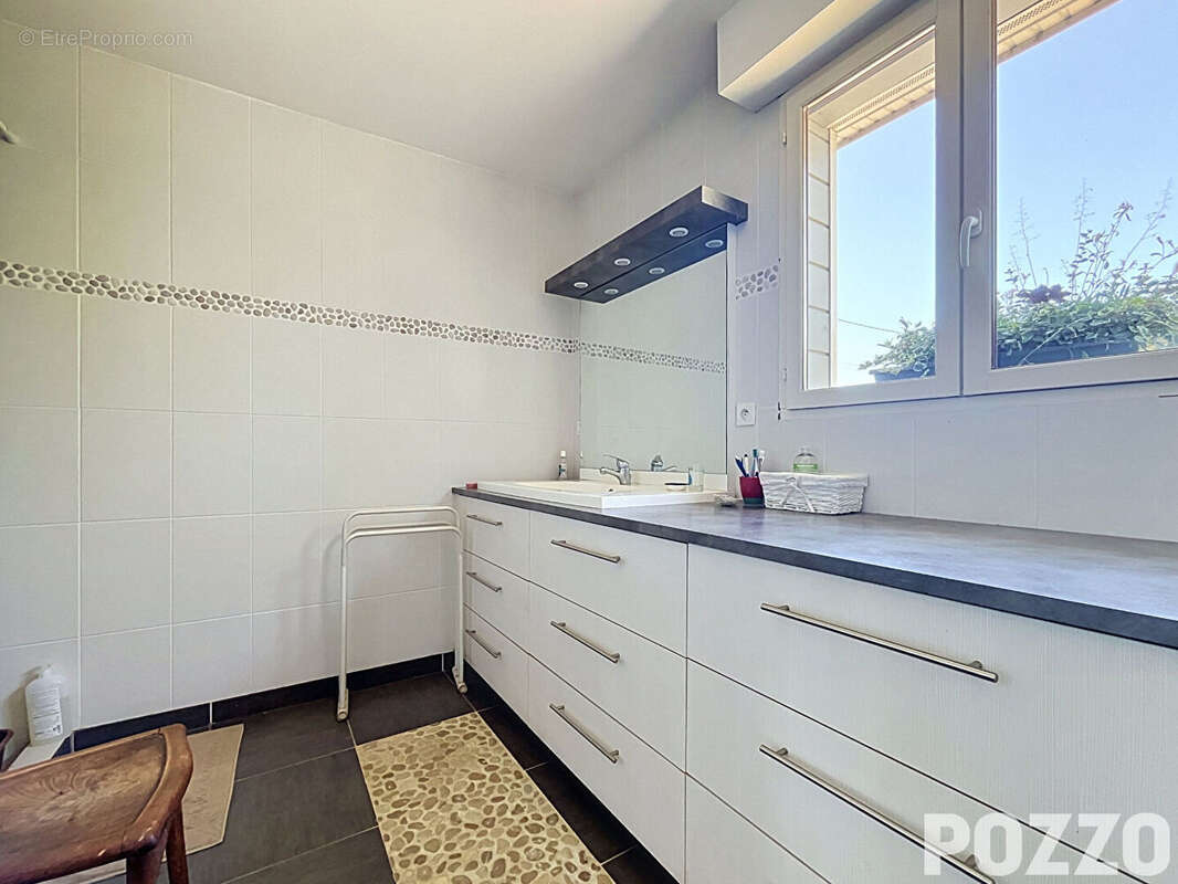 Maison Jullouville 5 pièce(s) 165 m2 - Maison ossature bois - 930 m² de terrain - photo 7