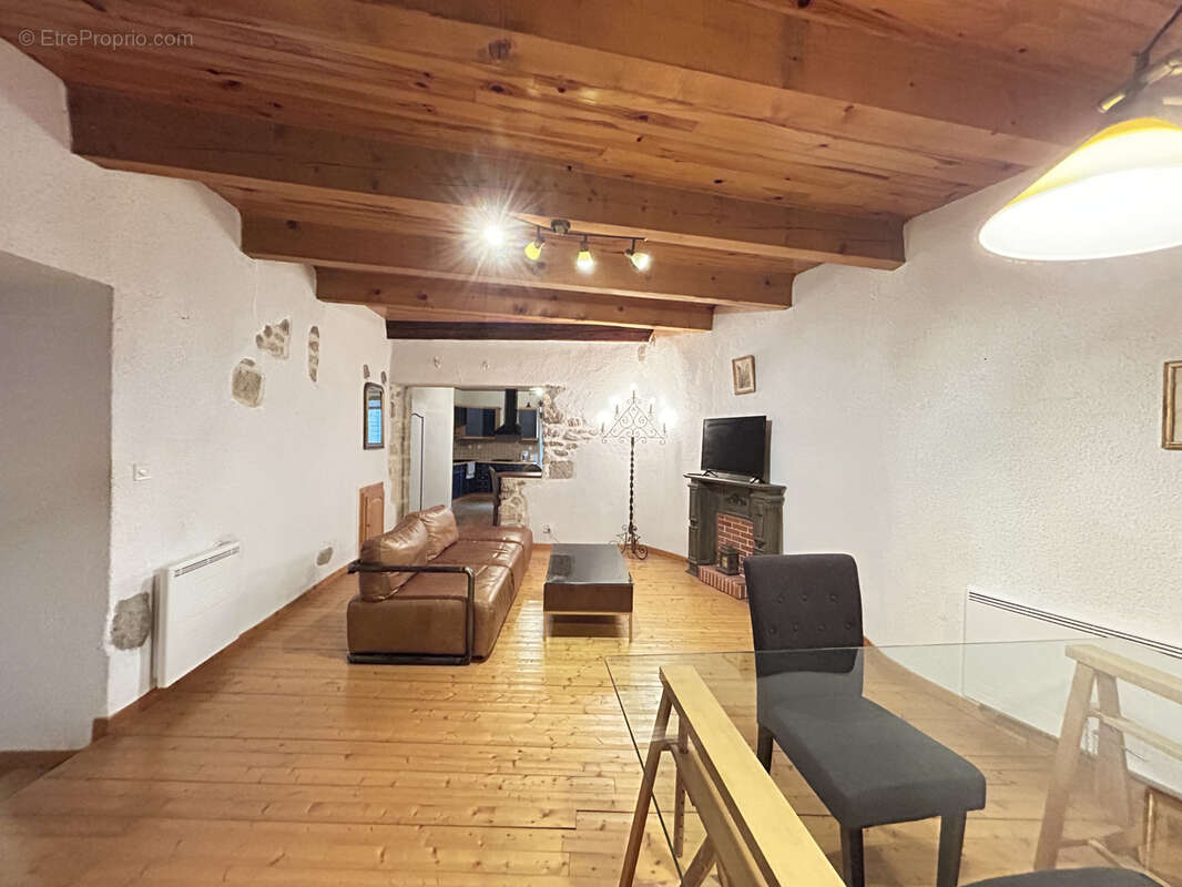 Maison à CORNEILHAN