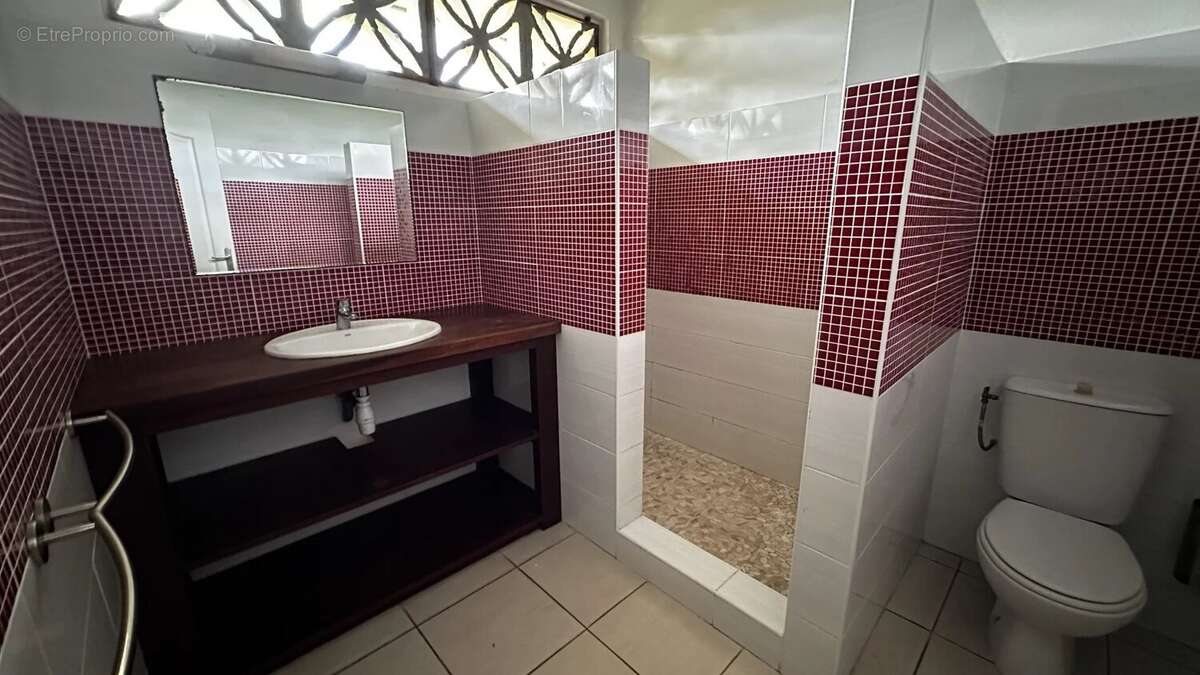 Maison à REMIRE-MONTJOLY