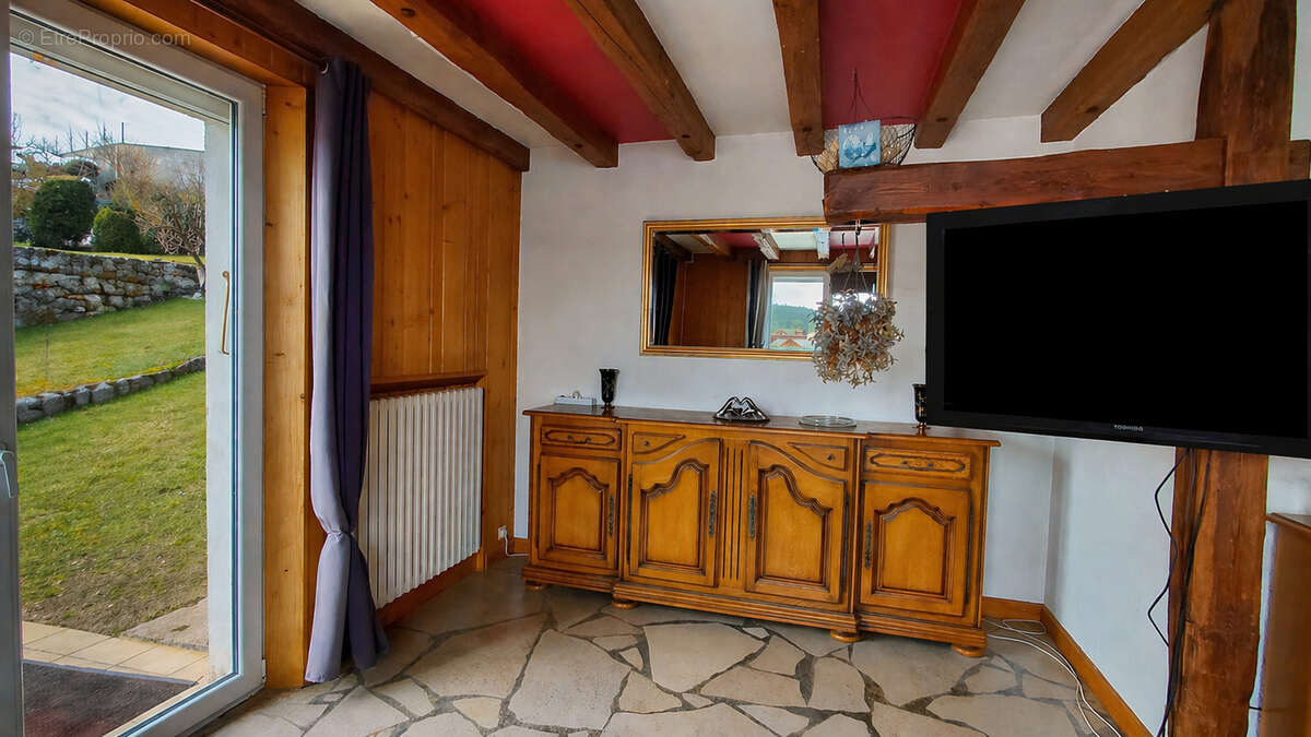 Maison à ORCHAMPS-VENNES