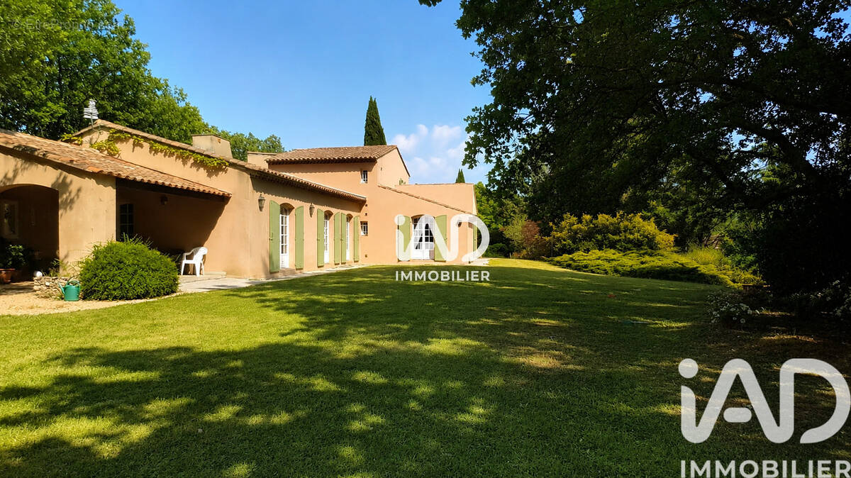 Photo 1 - Maison à TRETS
