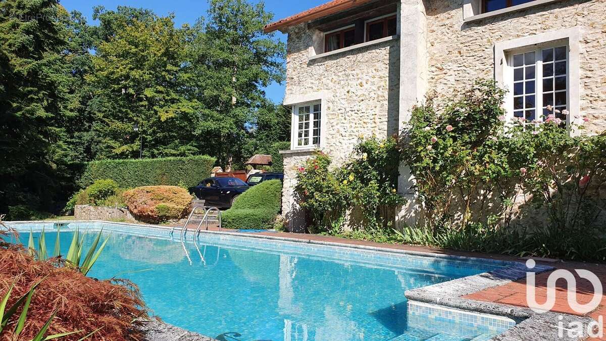 Photo 2 - Maison à POIGNY-LA-FORET