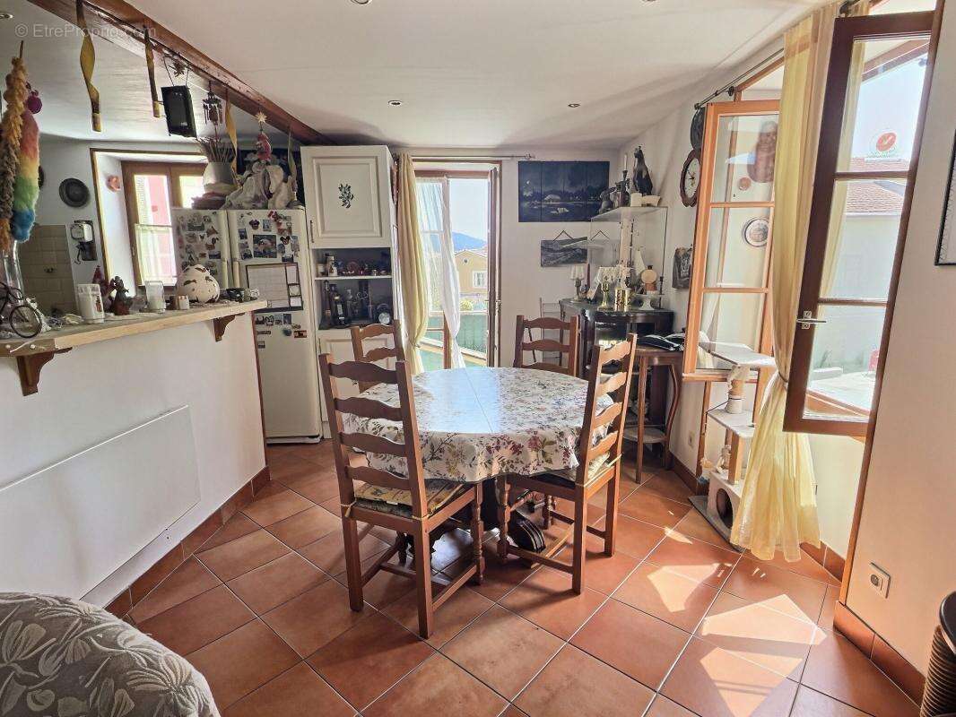 Découvrez cette opportunité d’acheter 2 appartements et d’en louer 1 - photo 7