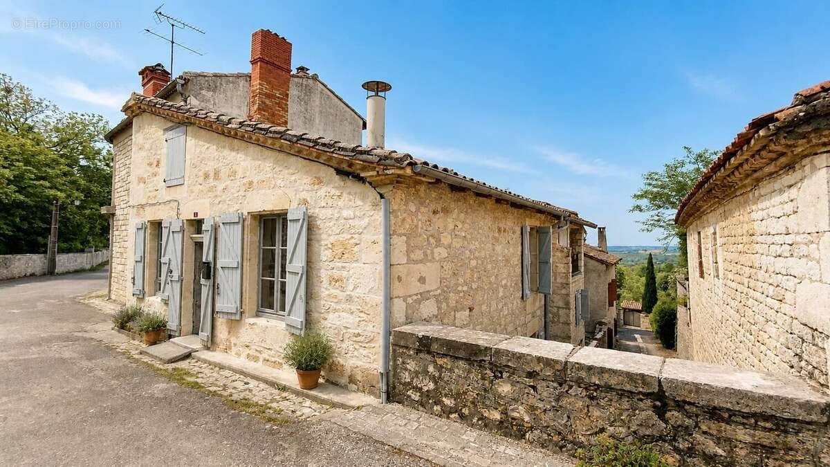 Maison à MONTPEZAT-DE-QUERCY