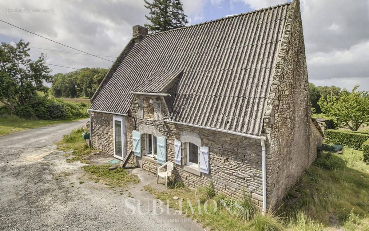Maison à LANGUIDIC