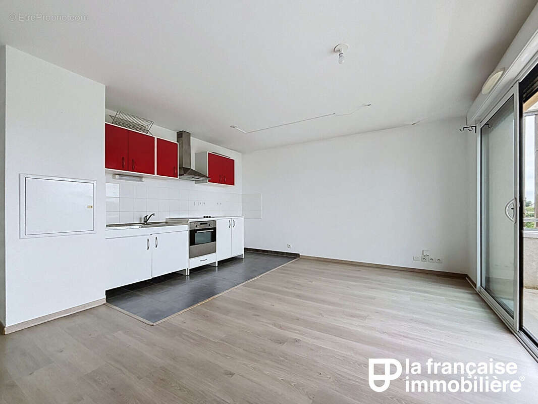A vendre - bruz - vert buisson - t2 avec garage et balcon - photo 2