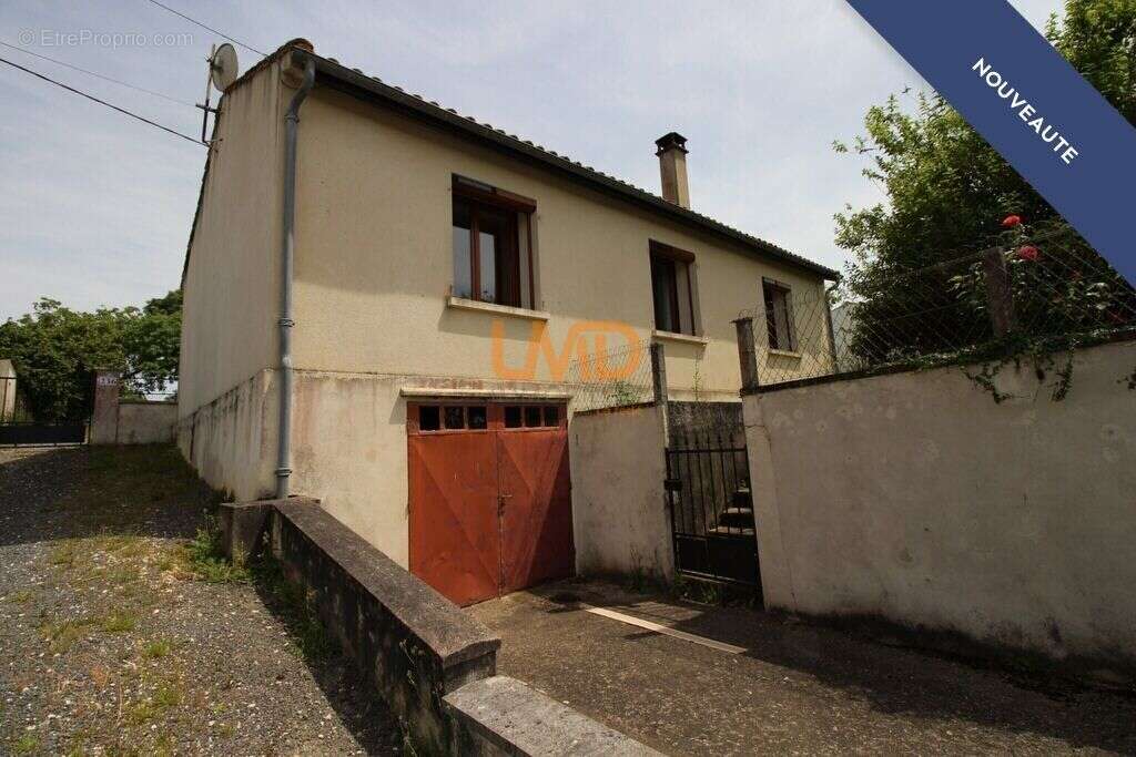 Maison à BUSSAC-SUR-CHARENTE