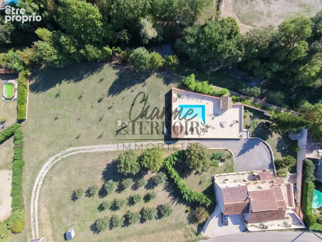 A proximité d'Uzès, très belle Propriété provençale de 240m2 sur 6000m2 de jardin méditéranéen - photo 5