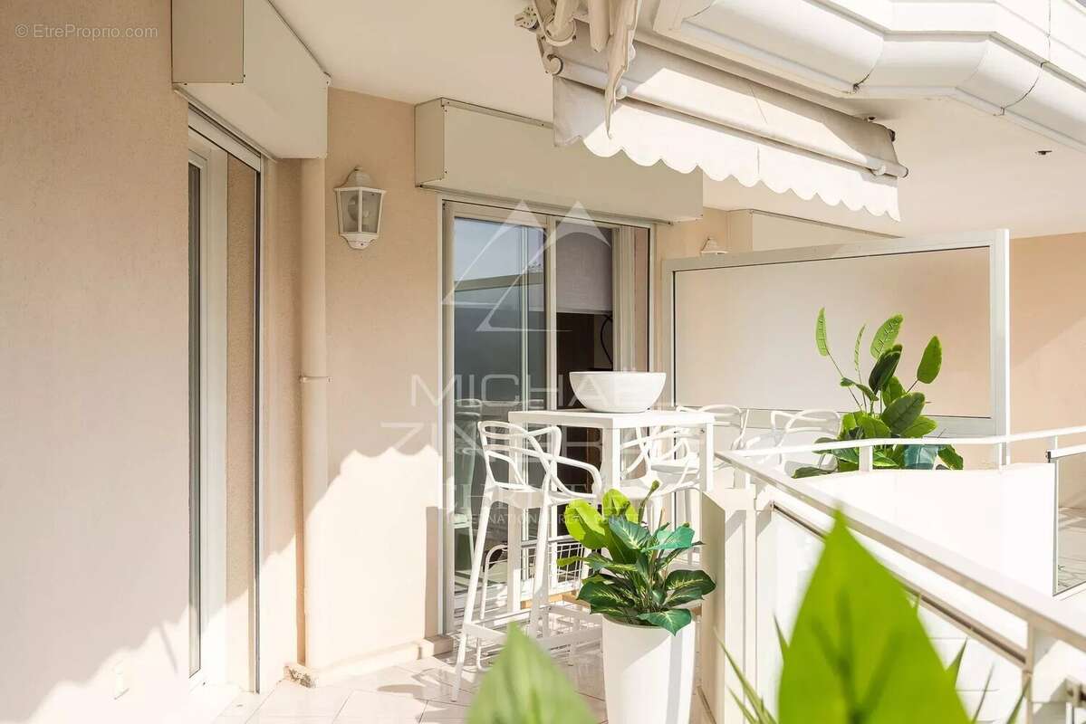 Appartement à CANNES