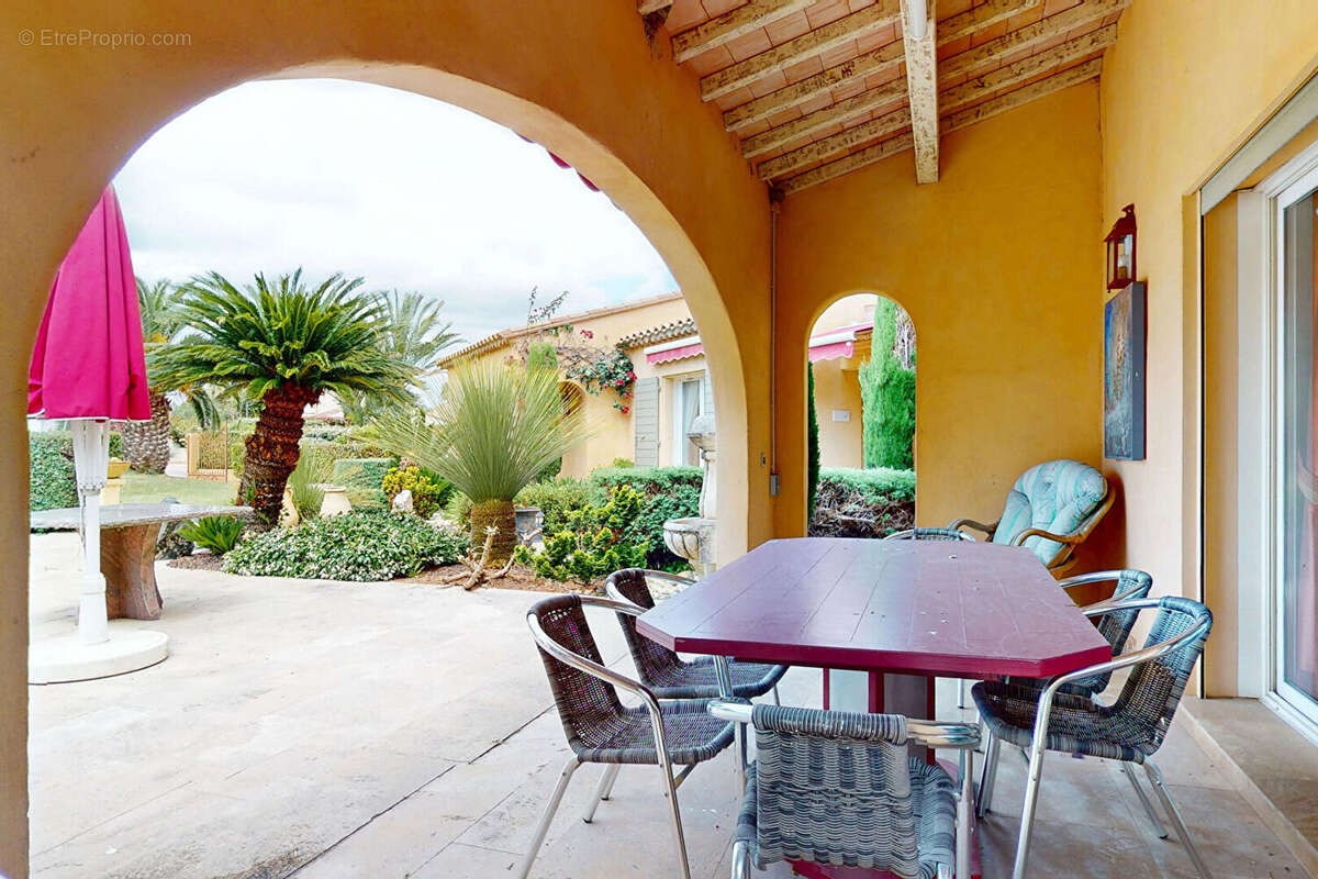 Belle Propriété atypique 207m² piscine Saint-Cyprien- 66750 - photo 18
