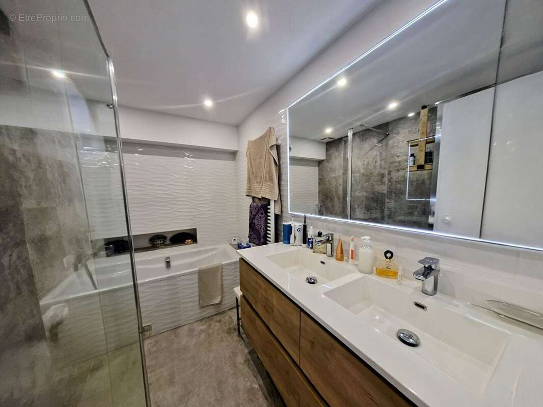 Appartement à HYERES