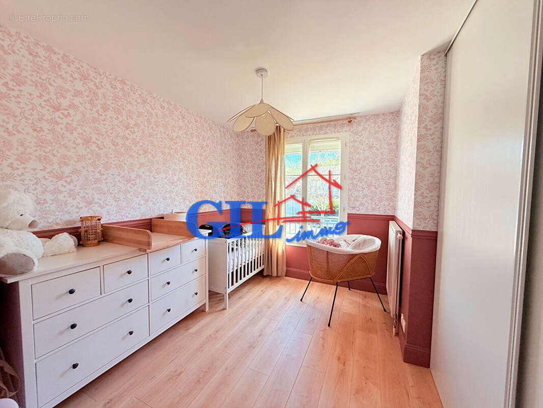 Maison à SAVIGNY-LE-TEMPLE