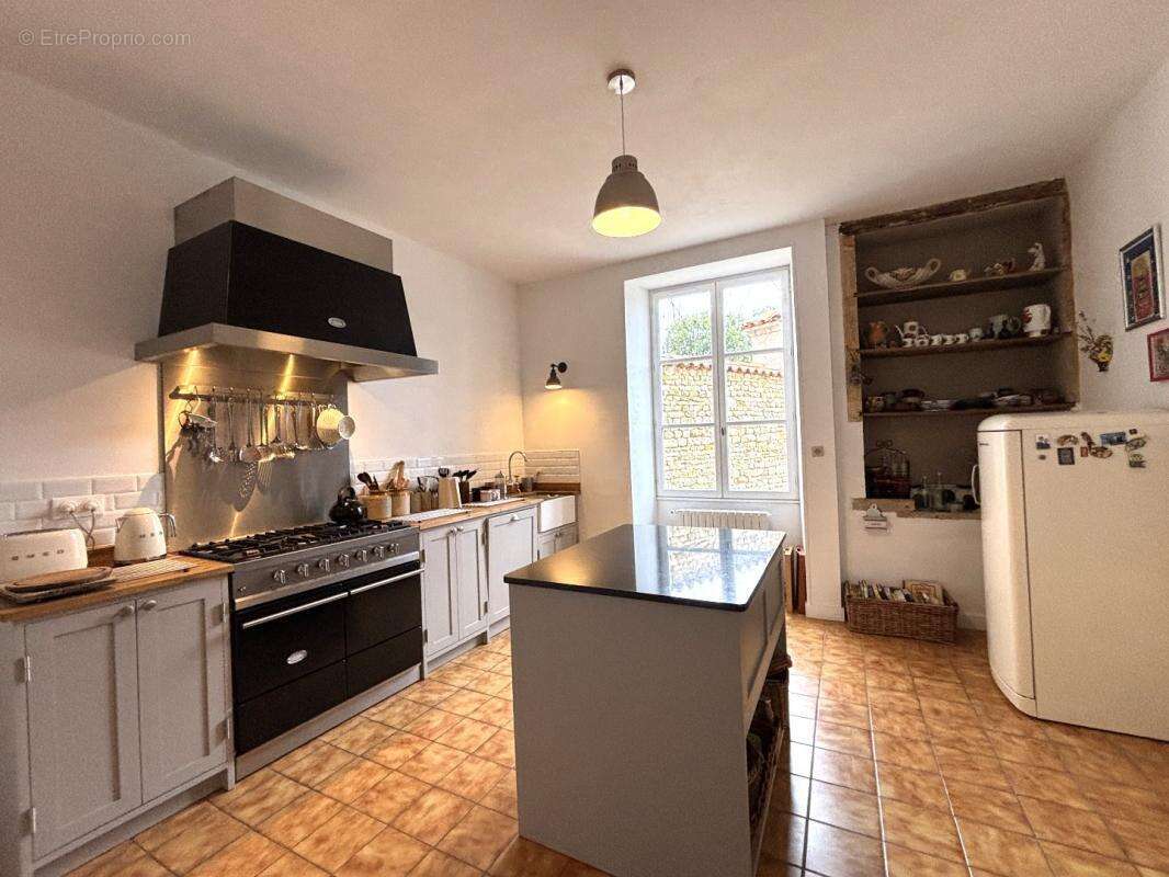 Maison à CHAMPAGNE-MOUTON
