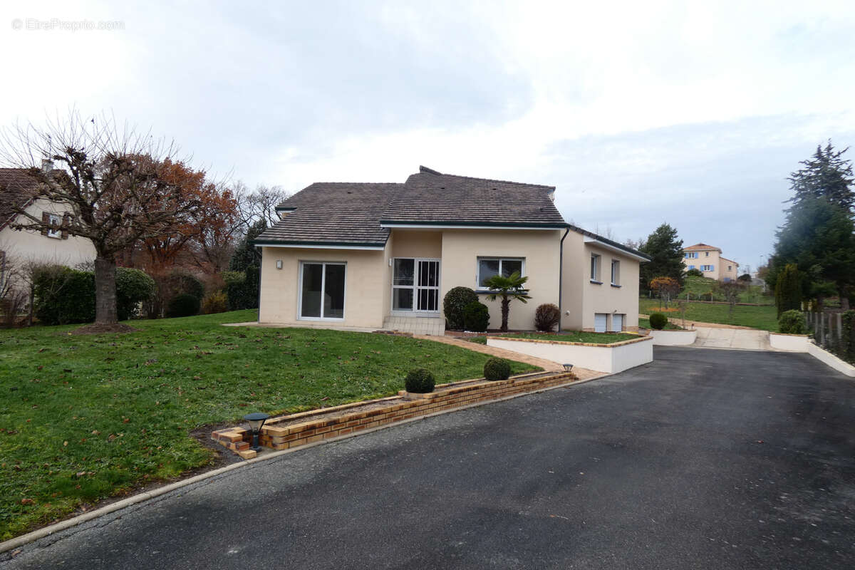 Maison à DOMERAT