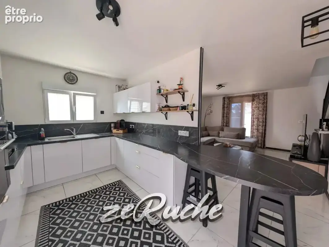 A vendre Maison familiale de 141 m² à Colombelles - photo 6