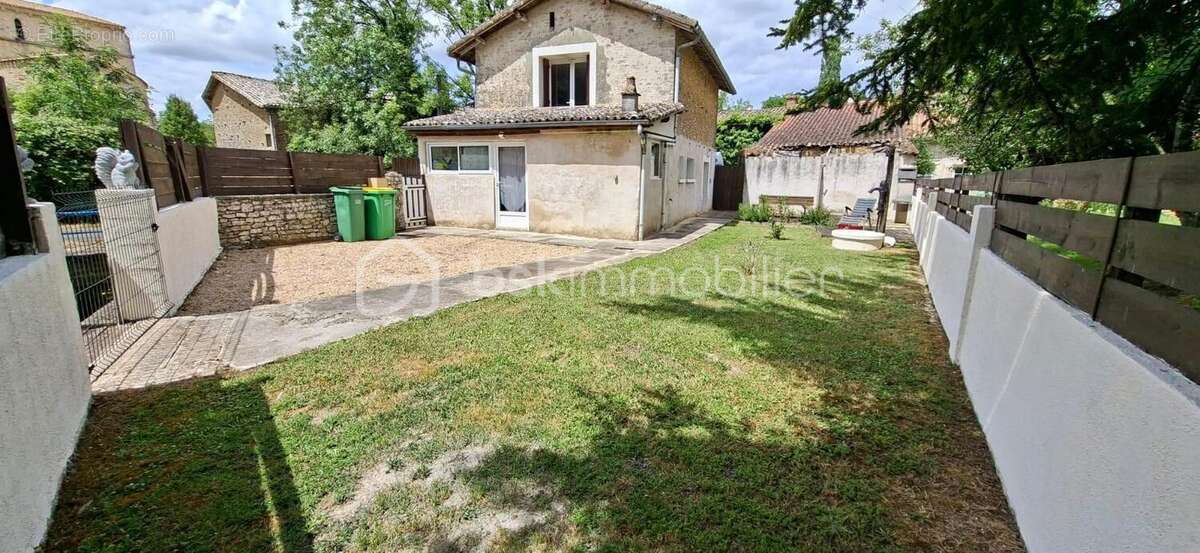Maison à XAINTRAY
