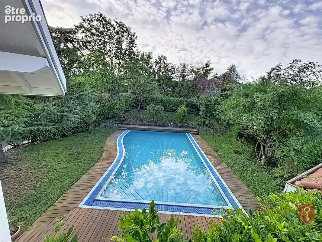 Villa d’architecte 161 m²  + annexes sous-sol complet - piscine, salle de sport, cuisine d'été -  LATHOY  - St-Julien-en-Genevoi - photo 9