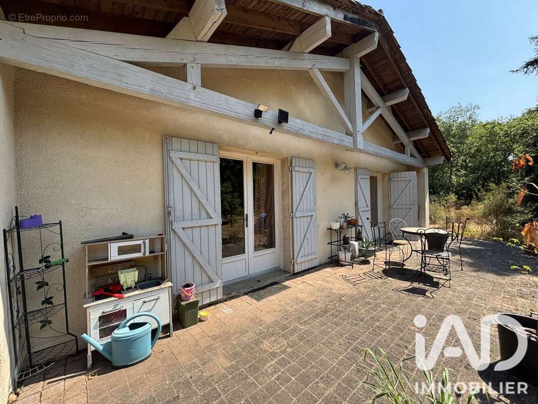Maison 85 m² à Mezos  - photo 8