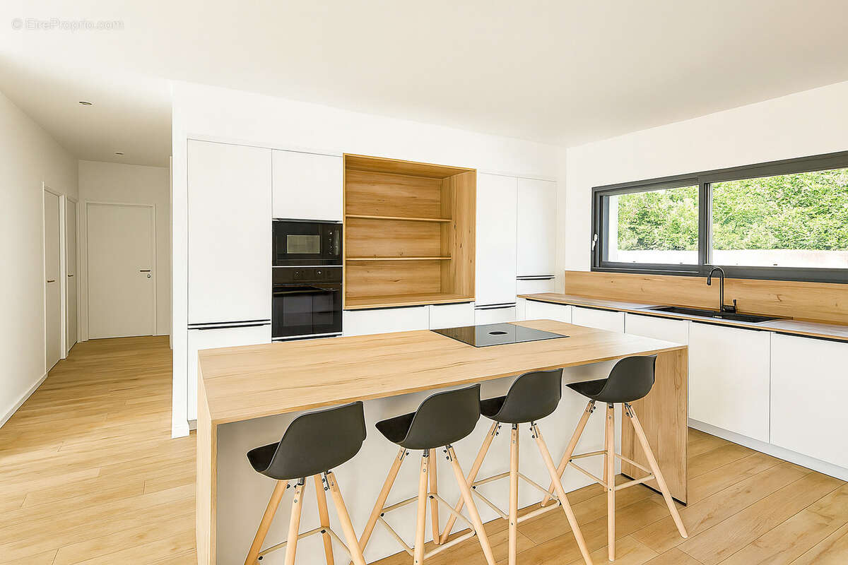 Maison à SAINT-SORLIN-EN-VALLOIRE