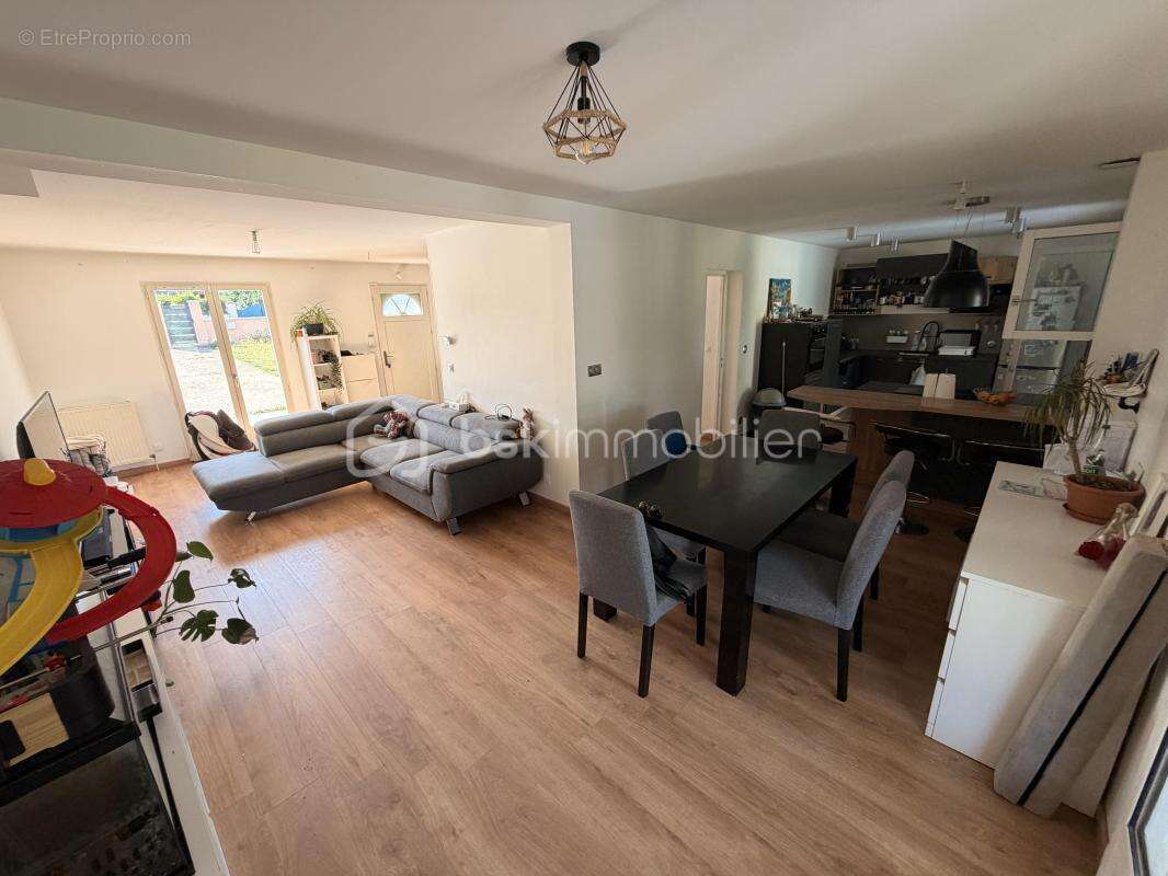 Maison familiale 155 m² avec Véranda, 4 chambres et grand terrain — Villemaréchal (77710) - photo 4