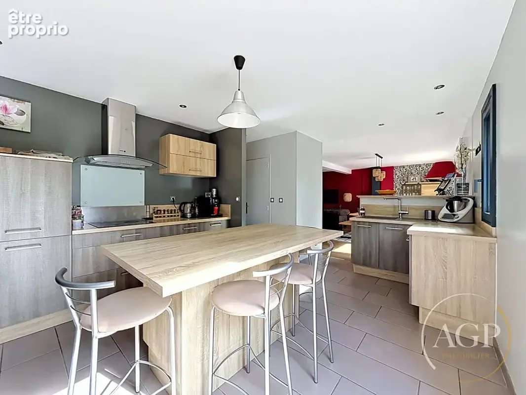 RARE SUR LE MARCHÉ ? Maison familiale avec piscine et grand terrain - photo 12