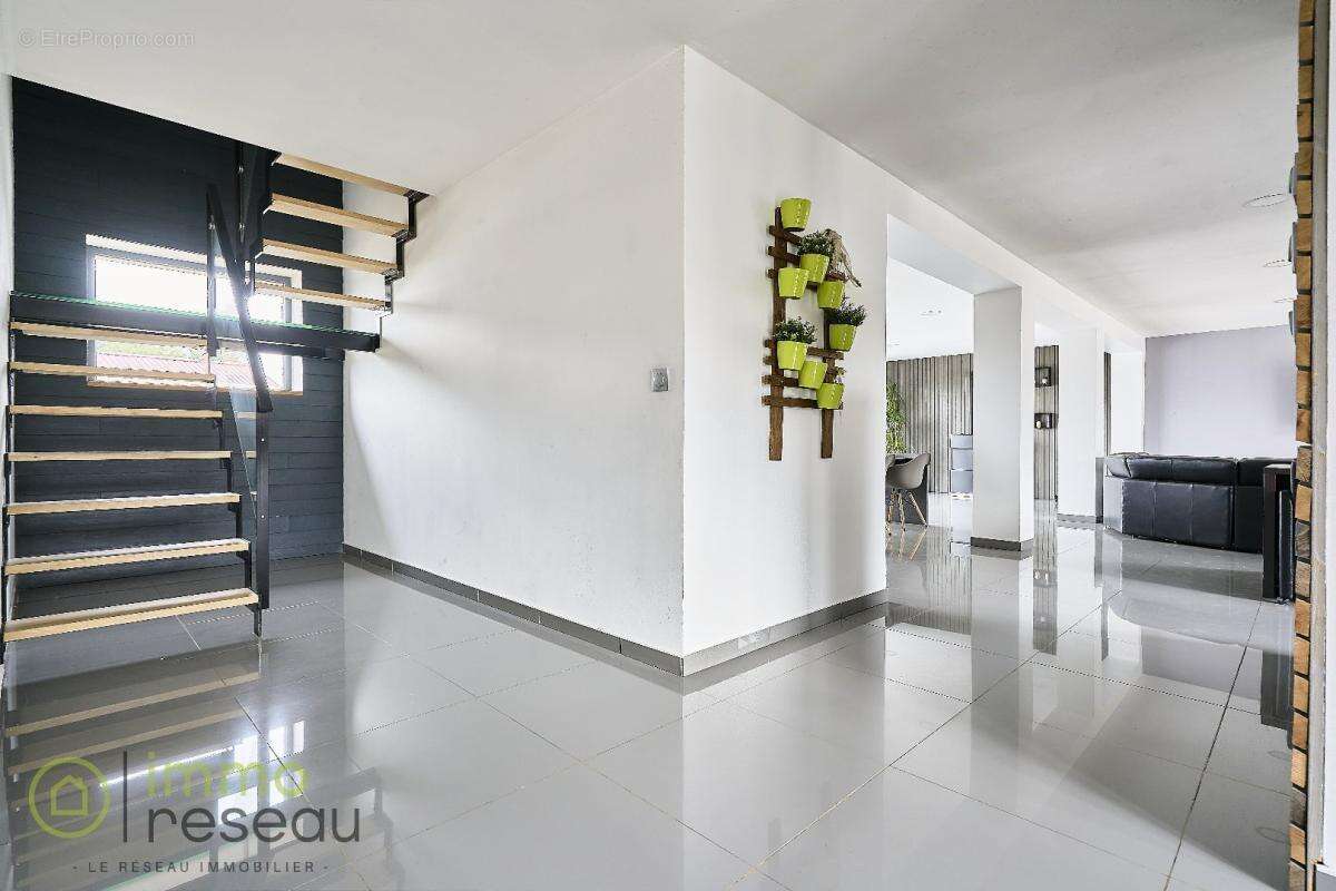 Maison à PECQUENCOURT