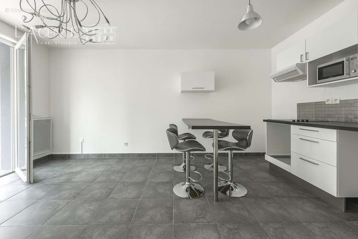 Appartement à VENELLES