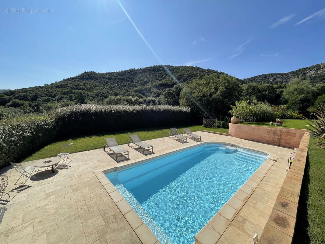 Maison à PLAN-DE-LA-TOUR