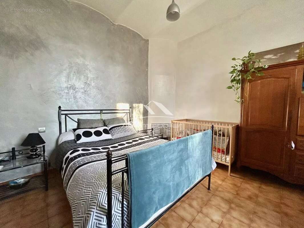 Maison à SAINT-MARTIN-DE-VALGALGUES