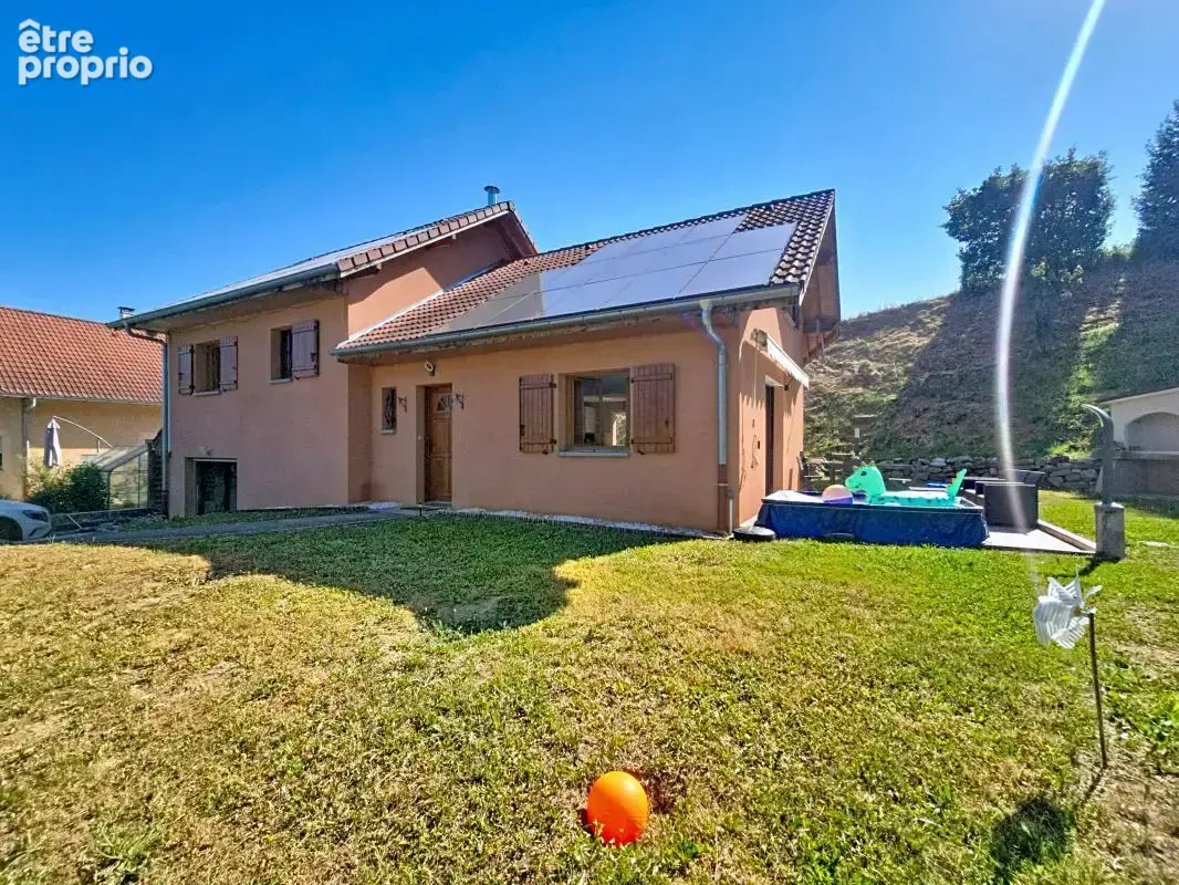 Maison 150 m² à La Tour  - photo 17