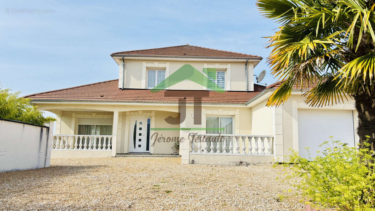 Maison à CHATEAUDUN