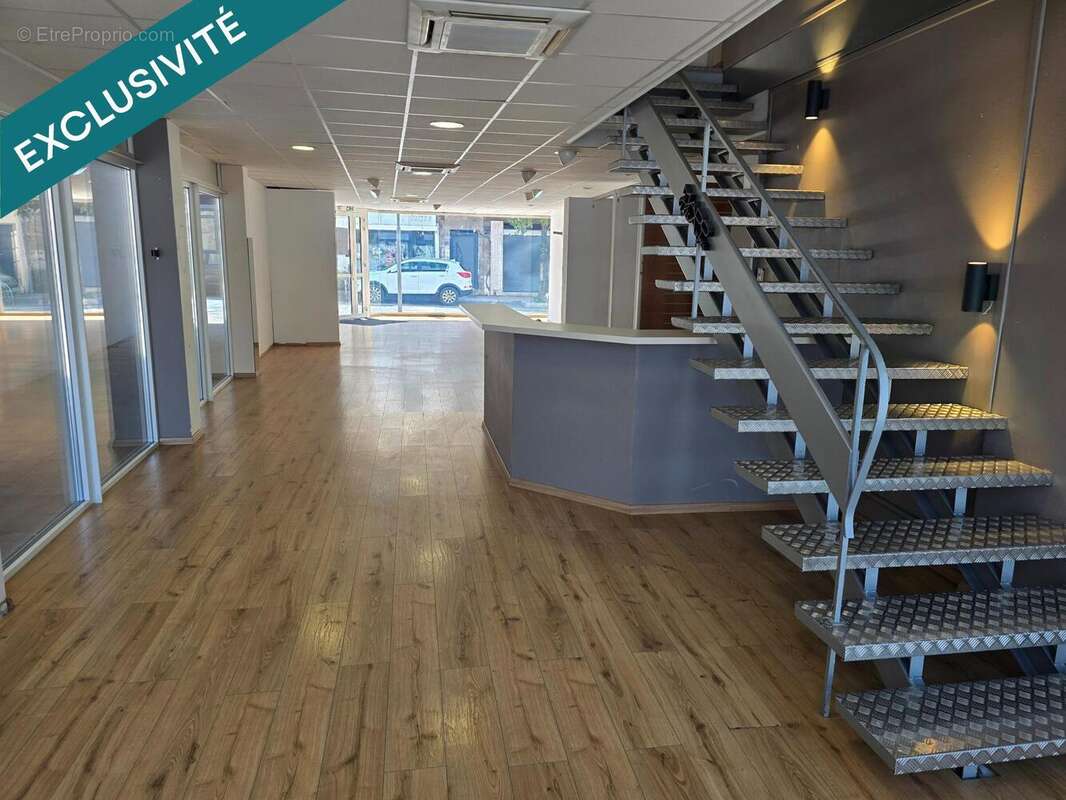 Appartement 385 m² à Decazeville  - photo 4