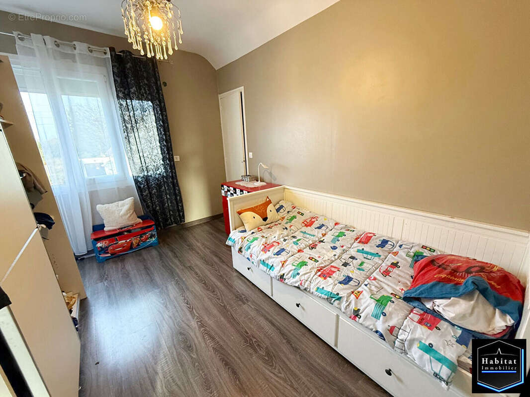 Maison à LE PLESSIS-BELLEVILLE