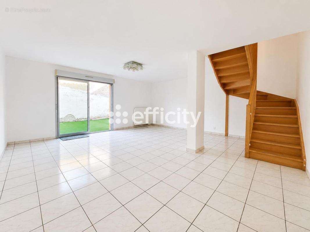 Maison 104 m² à Oullins  - photo 3
