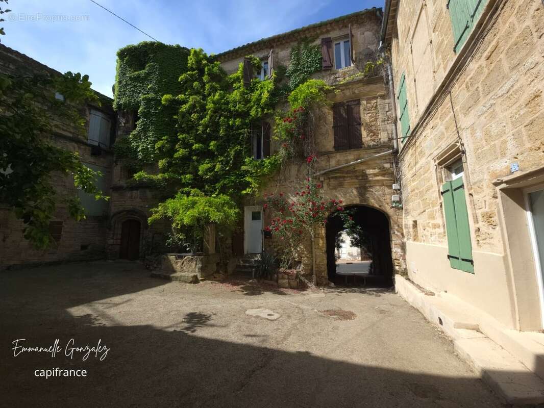 Maison de caractère entièrement rénovée 200m² avec 5 chambres ROUJAN (34) - photo 19