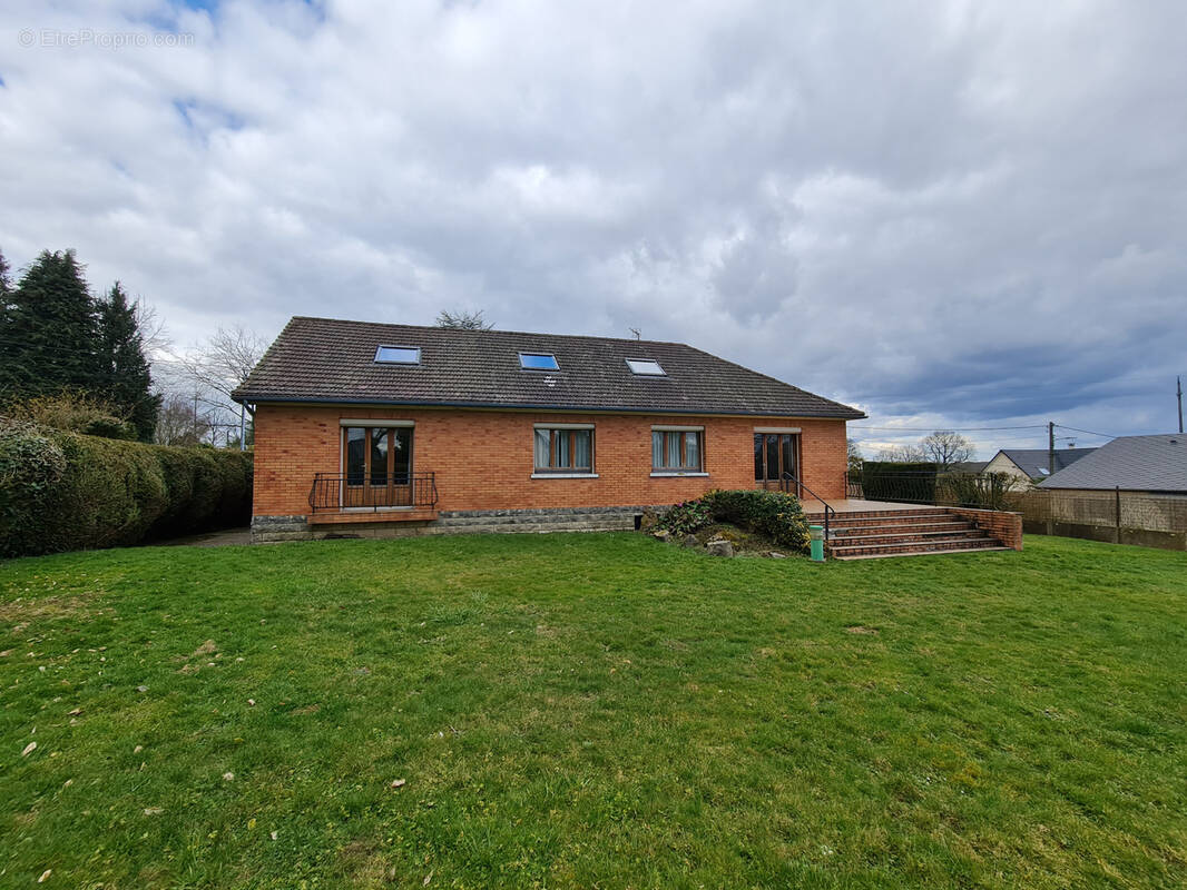 Maison à CALLENGEVILLE