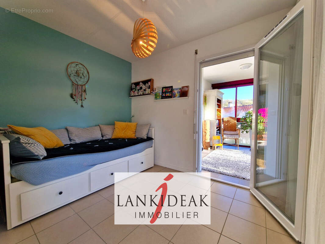 Appartement à USTARITZ