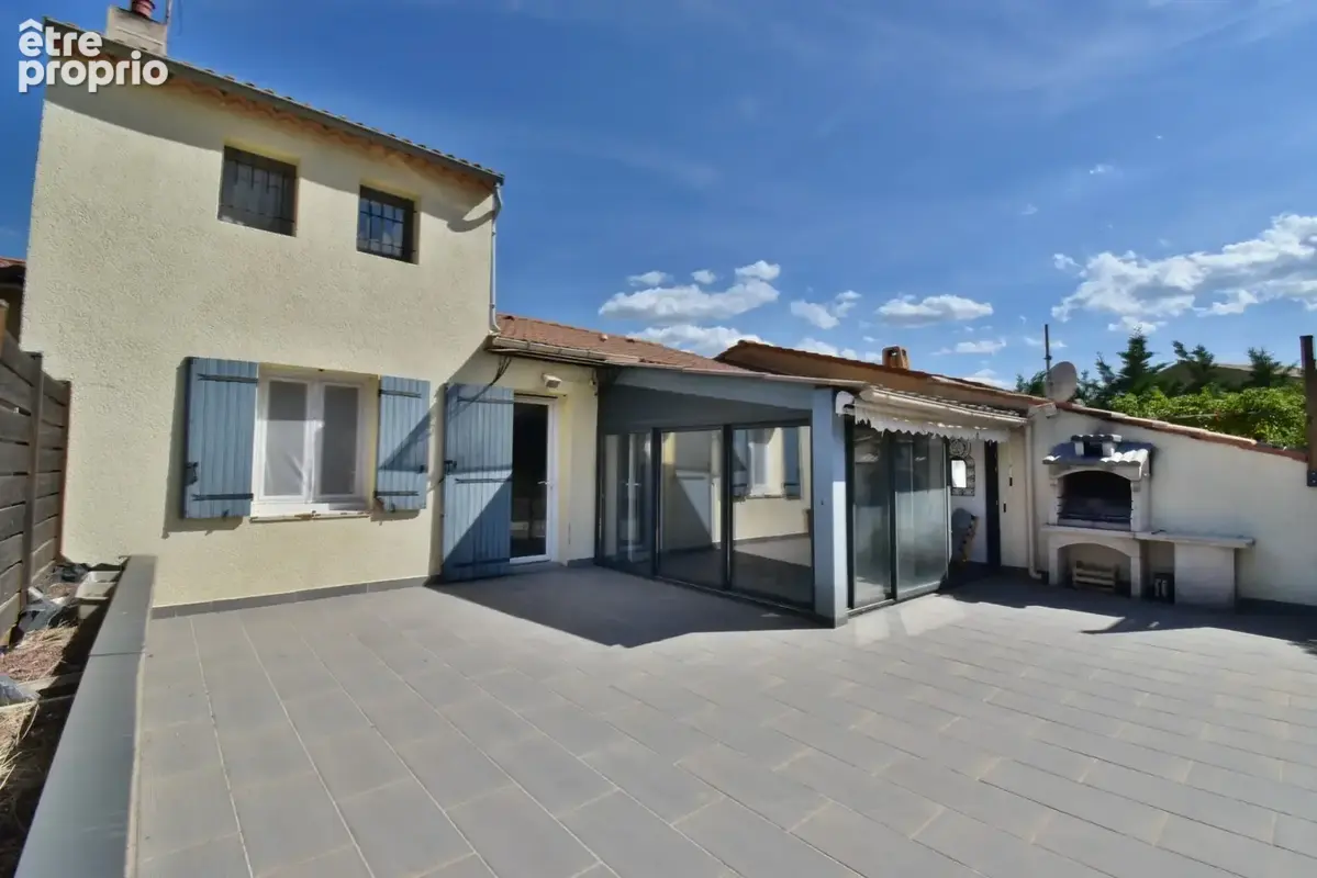 Maison rénovée de 100 m² avec double garage, jardin, terrasses - photo 4