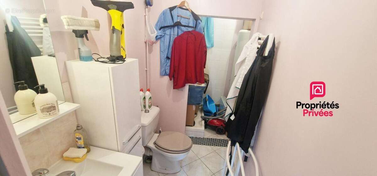 Immeuble de rapport - 90 m² - 4 pièces - local commercial et appartement T2 - photo 7