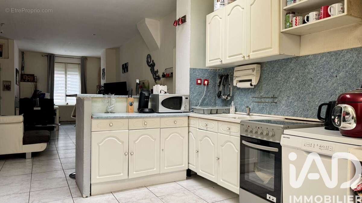Photo 3