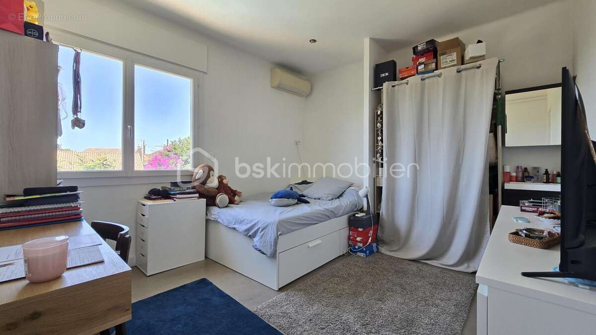 Frontignan – Appartement T5 de 110 m² avec garage de 40 m² et jardin privatif - photo 8