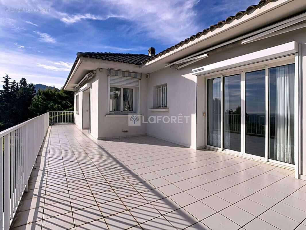 Maison à LA VALETTE-DU-VAR